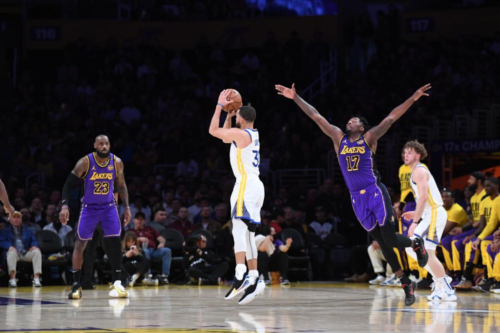 篮板控制在 篮板控制在