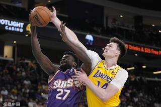 或锋线球员 或锋线球员